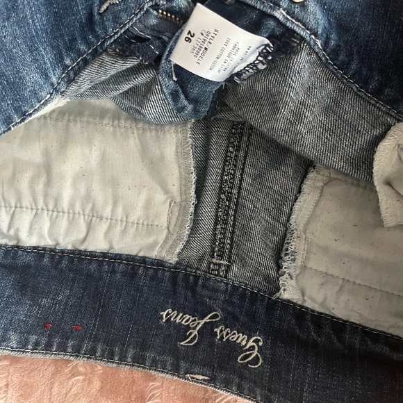 Guess shorts size 26 excellent condition - Picture 2 of 3